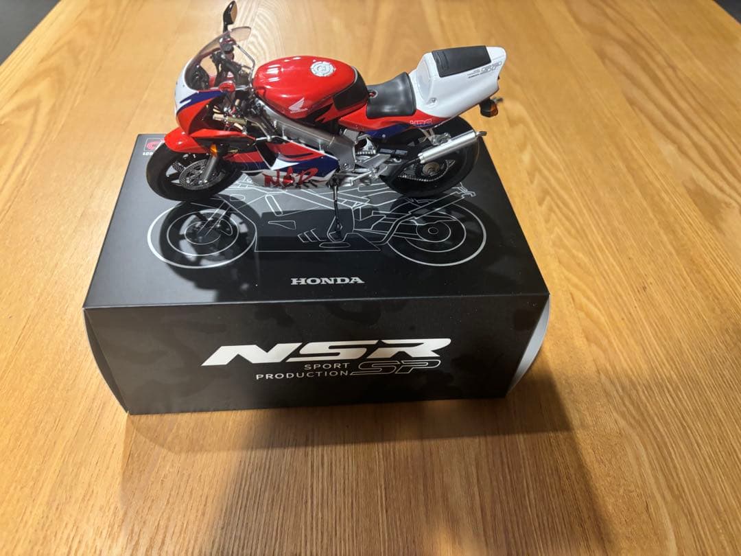 LCDモデル 1/12 ホンダ NSR250R SP レッド 完成品 ミニカー