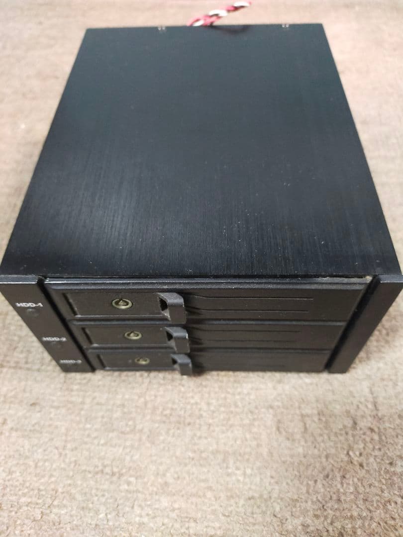 ENERMAX ENERMAX EMK5301 ホットスワップ 5インチベイ 3.5インチHDD用