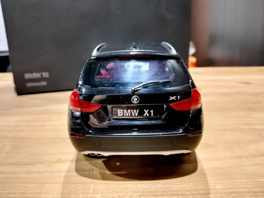 1/18 京商　BMW X1 xDrive28i ミニカー　サファイアブラック