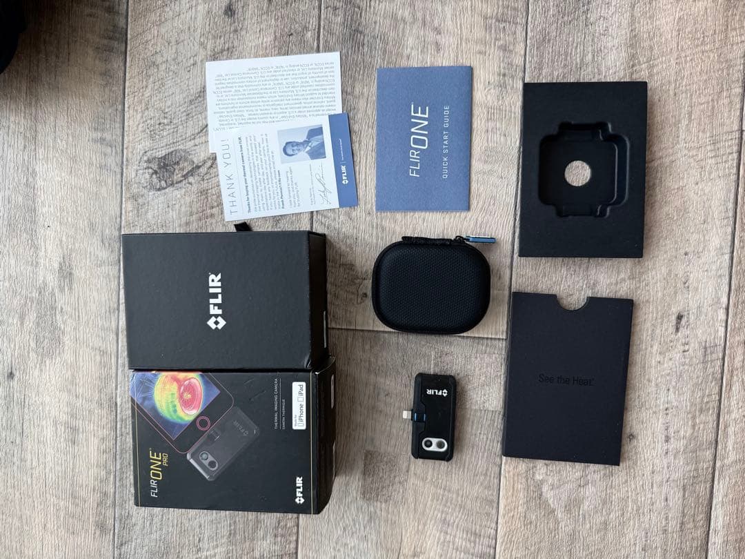 FLIR One Pro iOS用 ライトニング端子