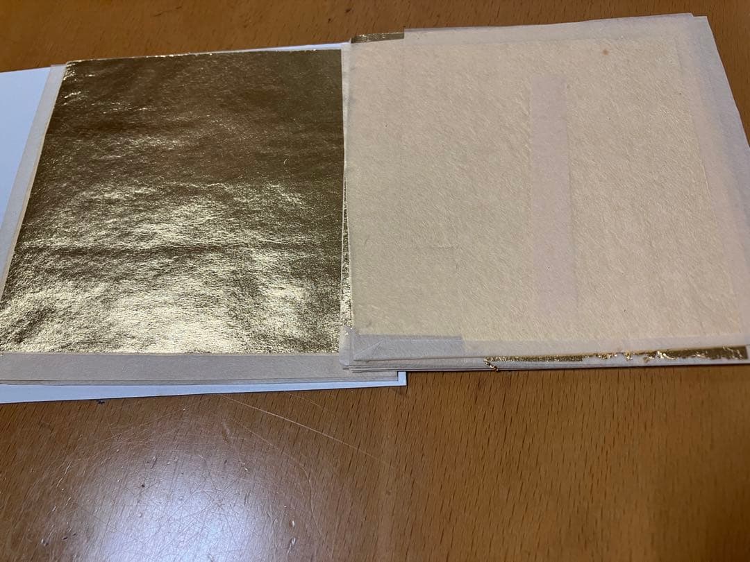 金箔約30枚 + 細かい金箔 + 金箔切断用鋏