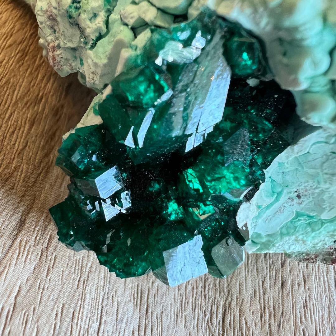 ダイオプテーズ 水晶 共生 鉱物 標本 原石 Amazon.co.jp