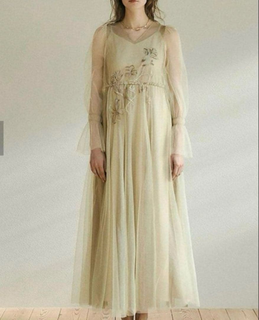 LE'RURE 1周年ドレス