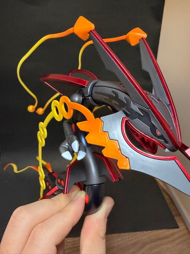 メガレックウザ 色違い 塗装完成品 ポケプラ - メルカリ