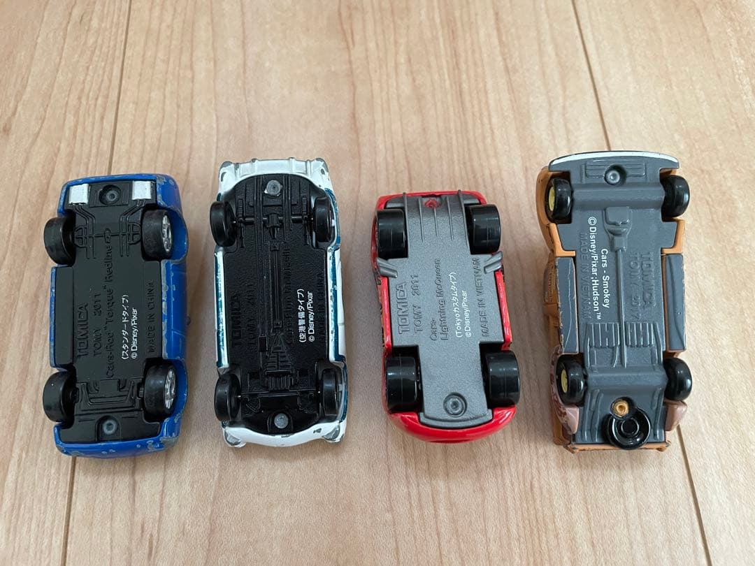 たくさんのせよう！大きなマック トミカ4台付き カーズ トミカ
