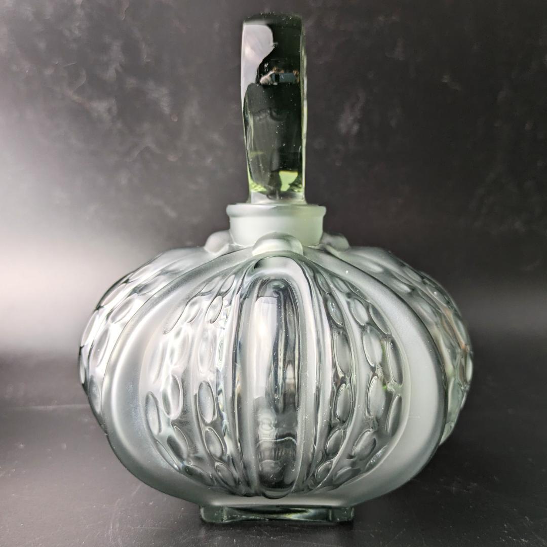 魔法のようなブルーグレー☆ラリック ミラベル かぼちゃ 13㎝ 香水瓶