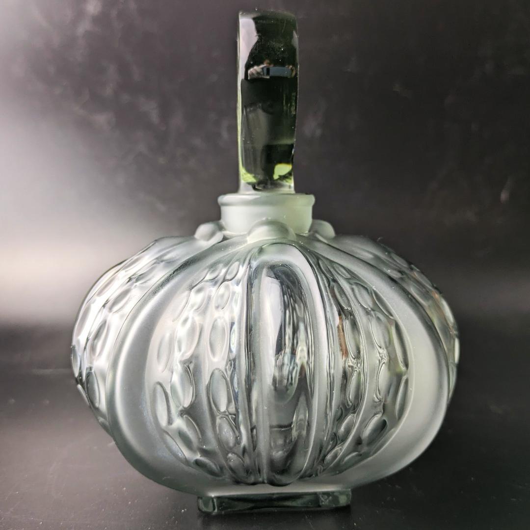 魔法のようなブルーグレー☆ラリック ミラベル かぼちゃ 13㎝ 香水瓶