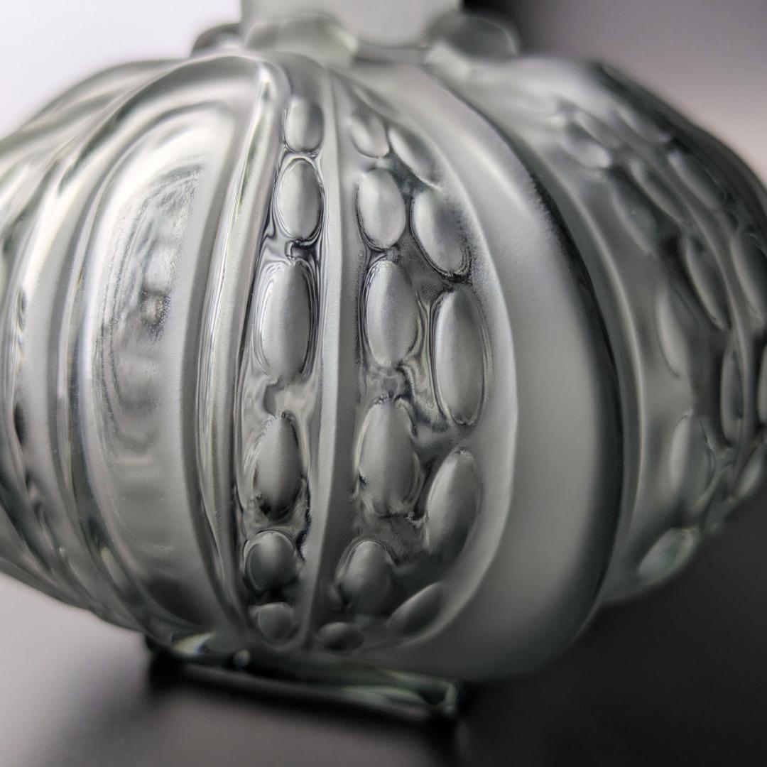 魔法のようなブルーグレー☆ラリック ミラベル かぼちゃ 13㎝ 香水瓶