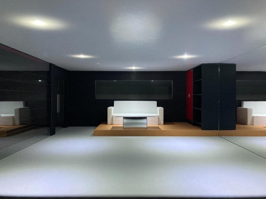 ミニカー専用ジオラマ：1/18 リビングタイプガレージⅠ／男の秘密基地ガレージ！