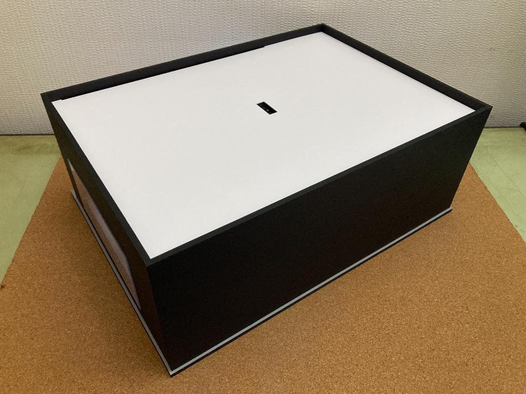 ミニカー専用ジオラマ：1/18 リビングタイプガレージⅠ／男の秘密基地ガレージ！