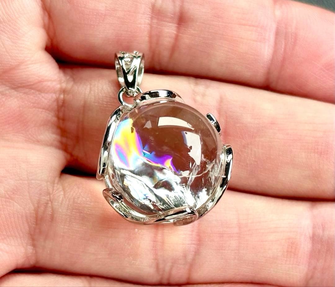 椿　永遠の愛を願う水晶の究極形態　虹のマスターウラルレムリアンスフィアPT