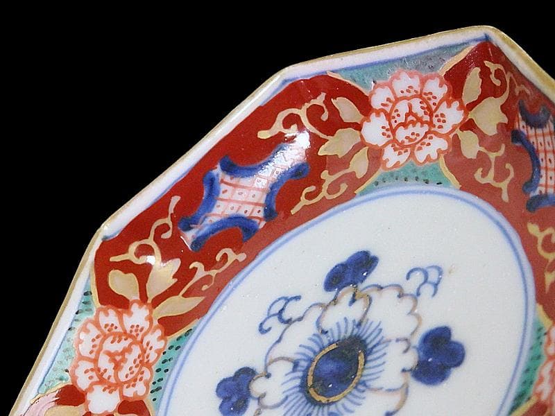 古伊万里　金襴手　牡丹に金唐草の図　３寸皿　豆皿　手塩皿　F243AS-fbtq