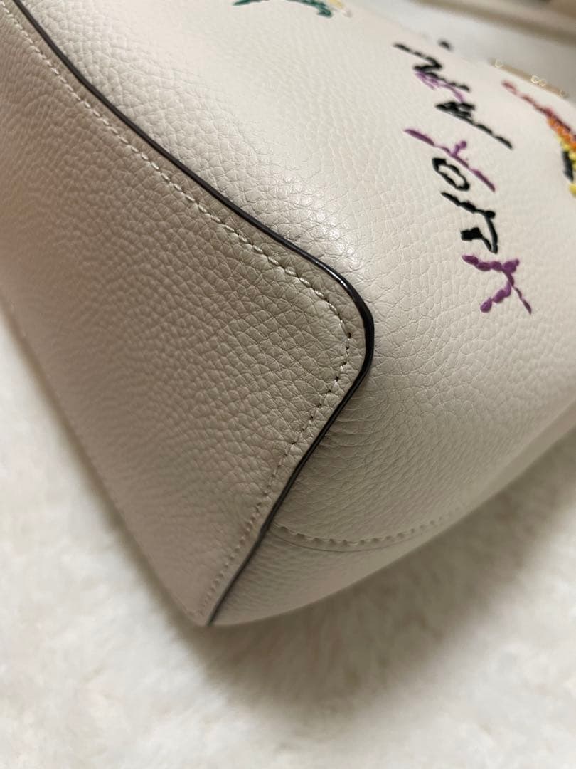 み*★様 ❤️Coach SNOOPY❤️スモールタウンバケットバッグ日記刺繍付