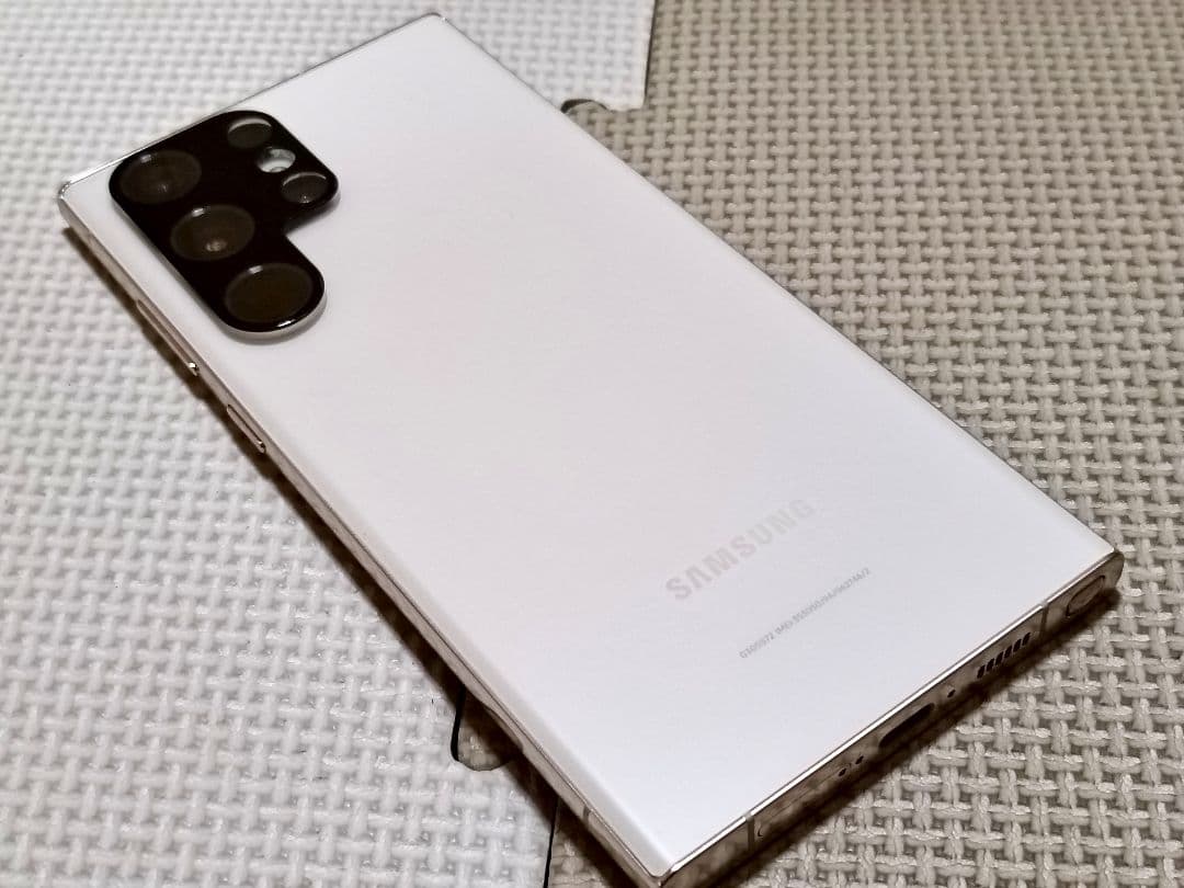 Galaxy S23 Ultra 256GB SIMフリー（クリーム）韓国版