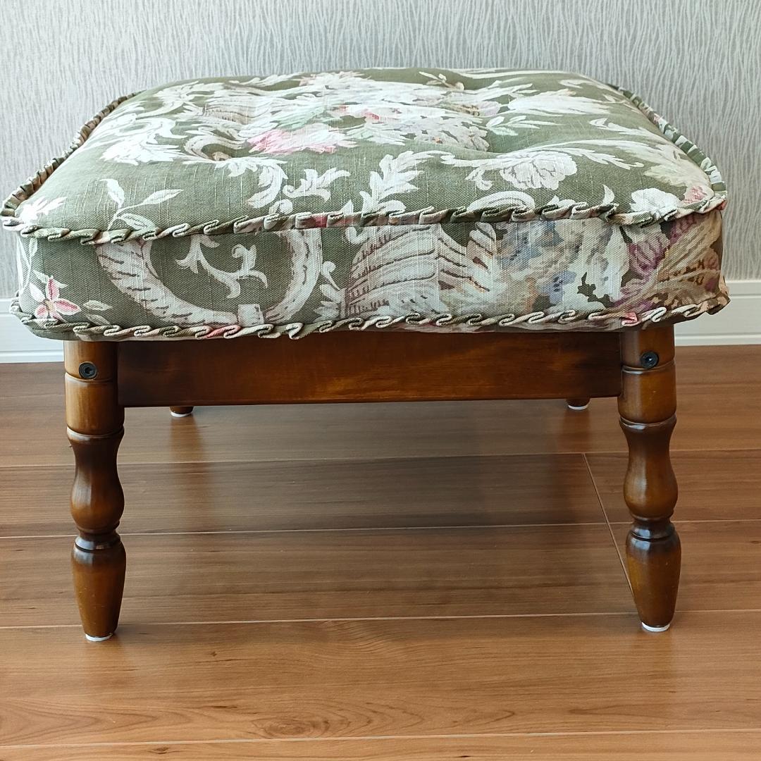 カリモク　オットマン　コロニアル　フリージアグリーン　スツール