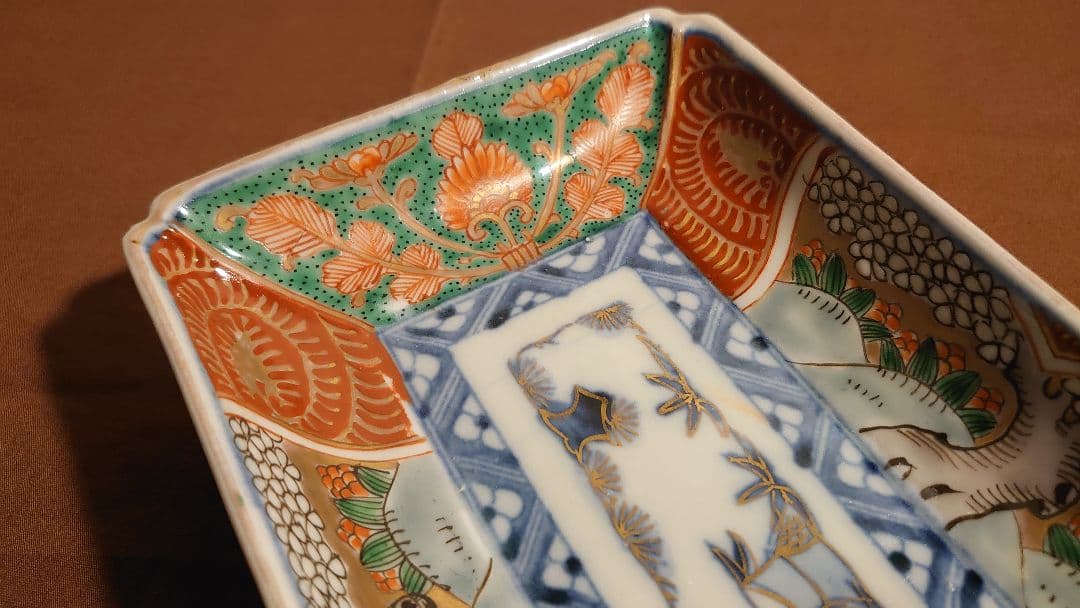 大聖寺伊万里 古伊万里 伊万里 色絵 金襴手 角皿 華の図 江戸期 1