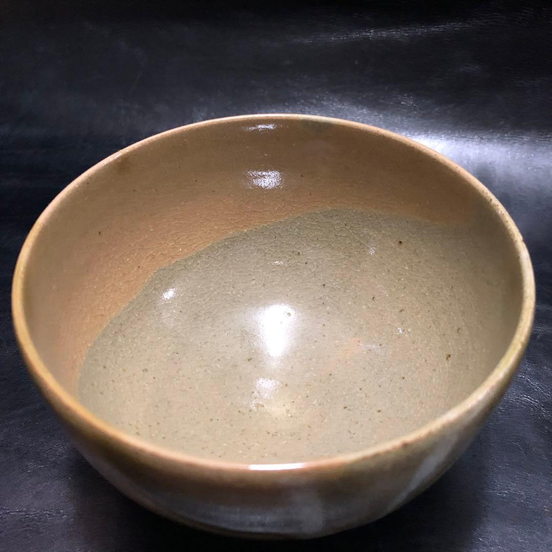 美しい古美術◾️蔵から美しい重なり合う釉薬の抹茶茶碗が出て来ました。茶道具、花道具