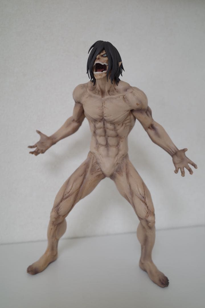 一番くじ　進撃の巨人　～壁の外の世界～　2体セット