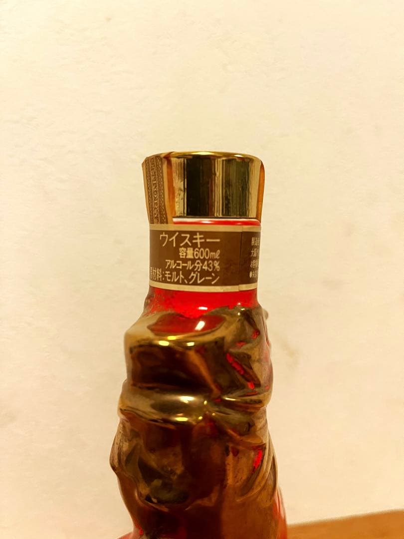 未開栓】 サントリー ローヤル 15年 干支ボトル 辰 600ml 未開栓