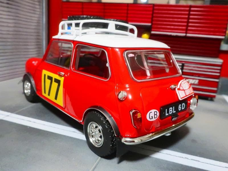 1/18 ミニクーパーS モンテカルロラリー 優勝車 1967 #177