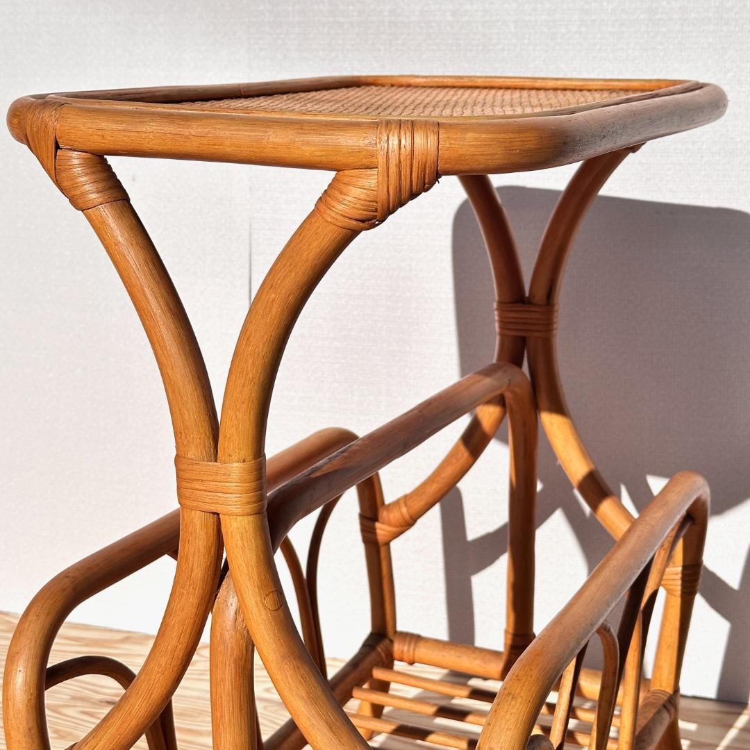 極美品！ ラタン マガジンラック付きサイドテーブル 美しい曲げ木の造形！