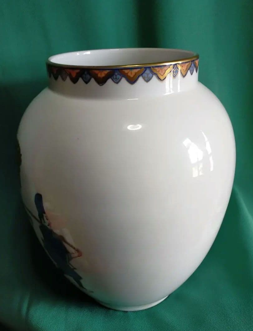 有田 伊万里 武士と馬の絵柄の陶器壺 美術品・アンティーク・コレクション