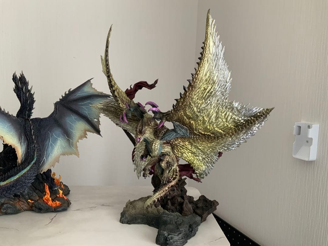 モンスターハンター　アルバトリオン　シャガルマガラ　クリエイターズモデル　開封品