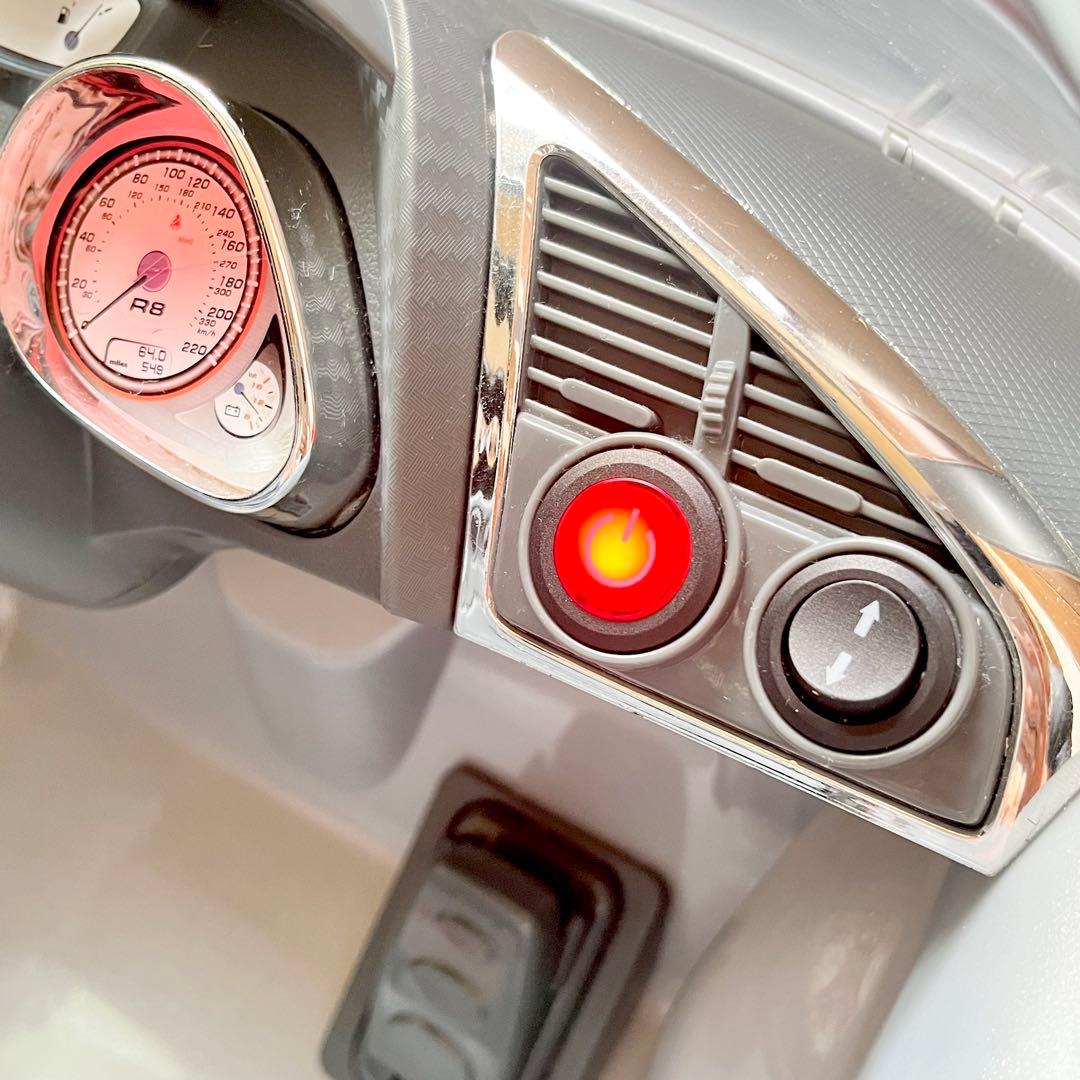 【動作確認済み】アウディ 電動自動車 Audi R8 Spyder シルバー