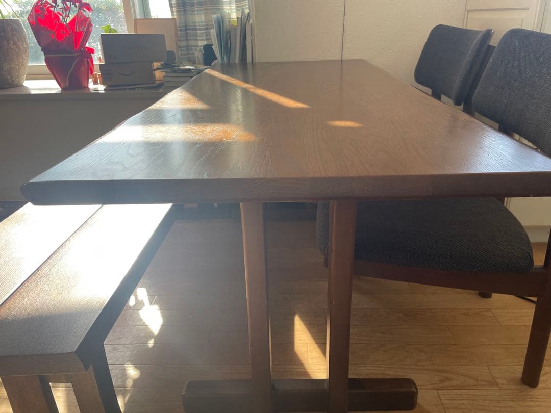 木製ダイニングテーブル　*ベンチ、椅子2脚は別売。