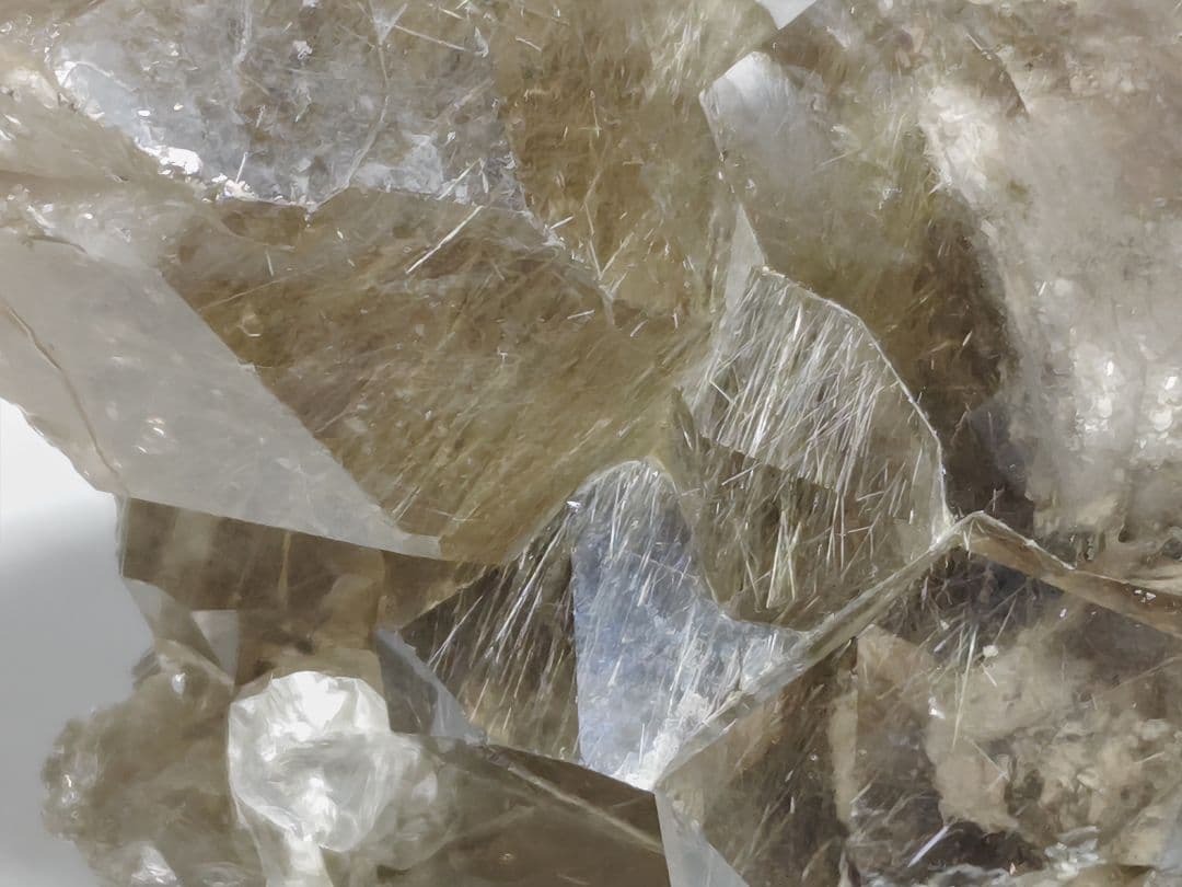 ルチルクォーツ 514g スモーキークォーツ 水晶 原石 鑑賞石 自然石