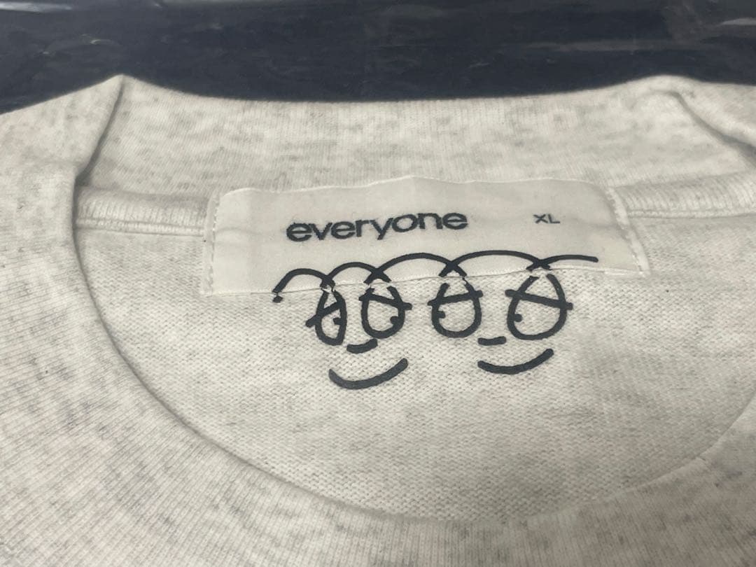 everyone j.30000 logo ss tee ASH XLサイズ - メルカリ