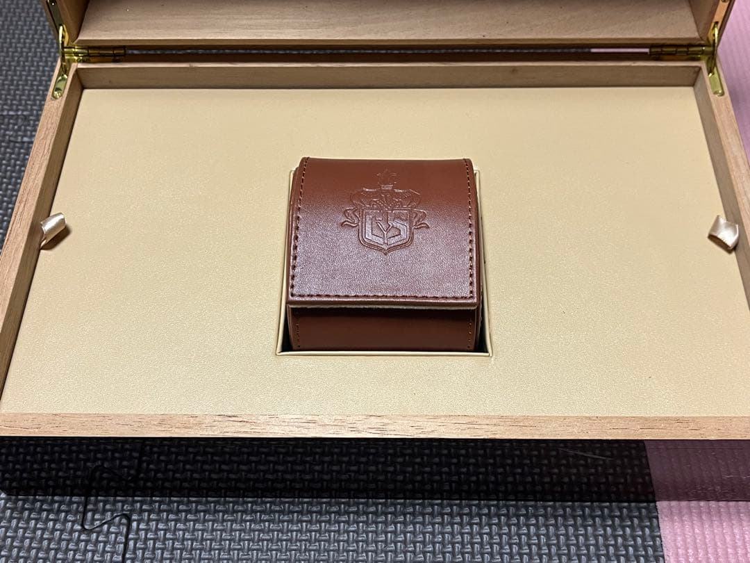 【XYZmen】クエルボ・イ・ソブリノス プロミネンテ 腕時計