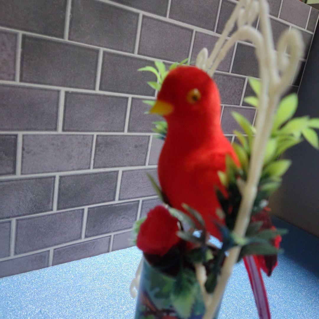 赤い鳥の吊り飾り、上下に動かすとキュッキュッ鳴る　昭和購入レトロ当時品