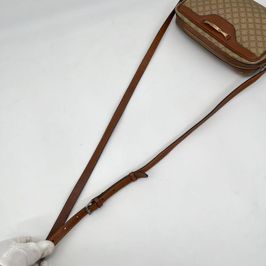 CELINE ショルダーバッグ 斜めがけ ホワイトマカダム柄 ゴールド金具