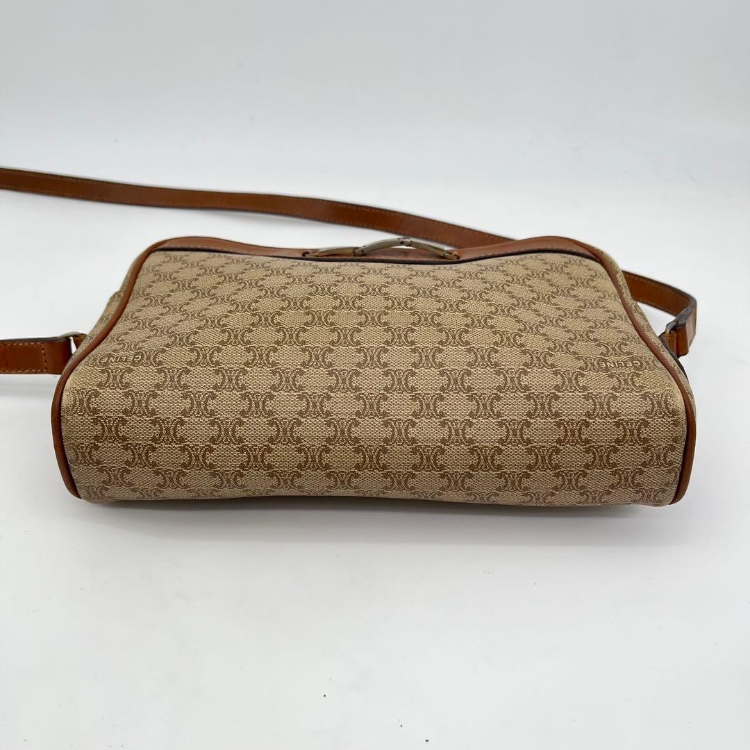 CELINE ショルダーバッグ 斜めがけ ホワイトマカダム柄 ゴールド金具