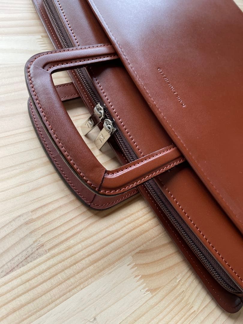 KARL LAGERFELD ブラウンレザー ビジネスバッグ