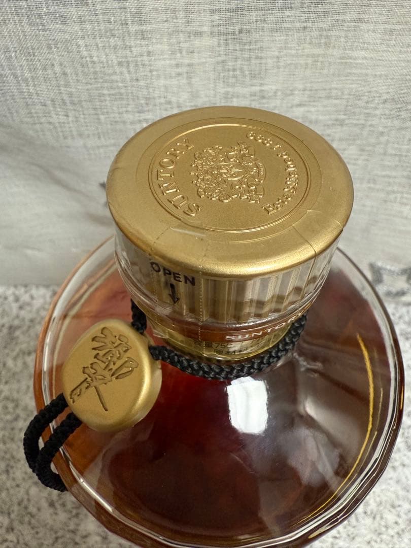 S*C様 サントリーウイスキー響 17年 金キャップ 裏ゴールドラベル 43