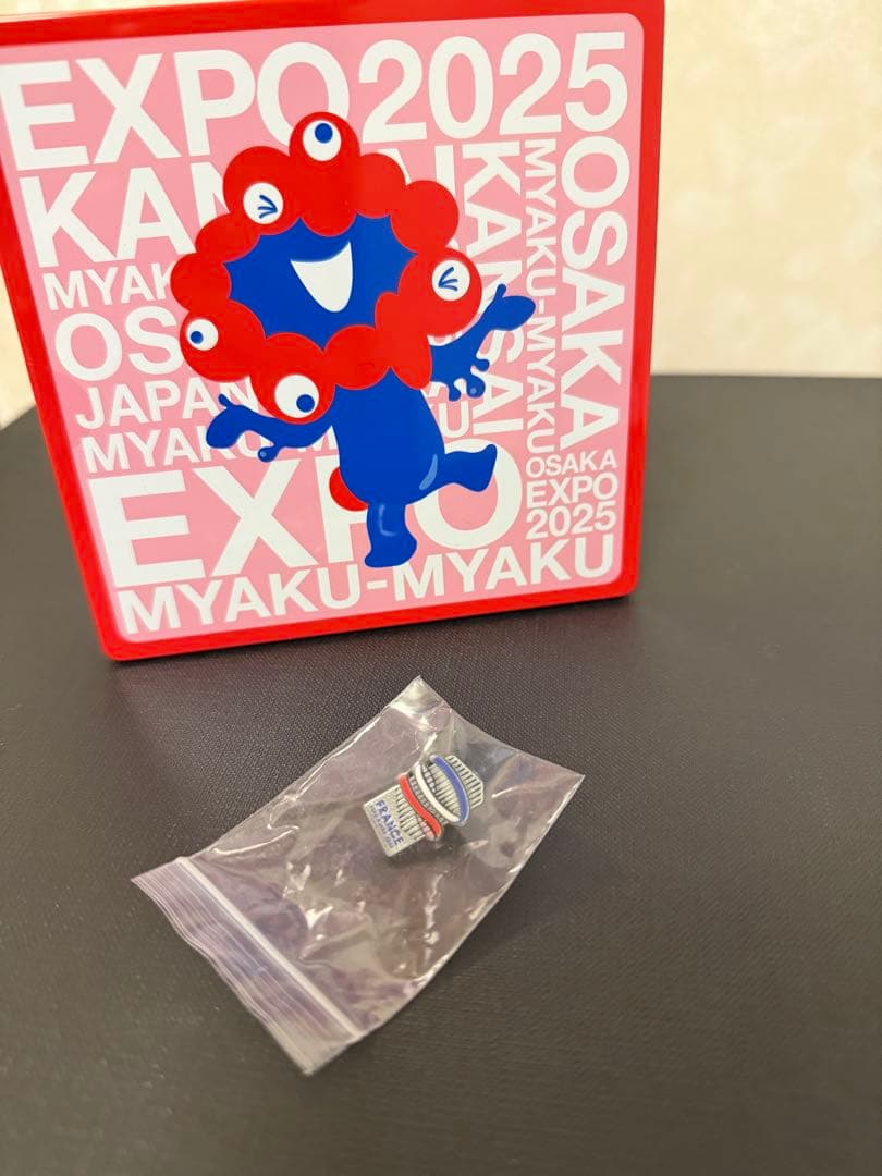 大阪万博2025フランス館ピンバッジ！非売品！