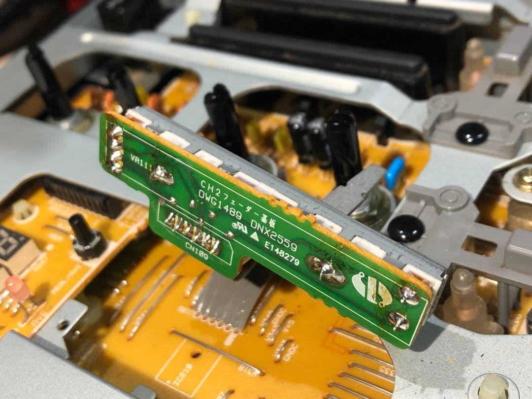 pioneer dj パイオニアDJM-300 フェーダーメンテナンス