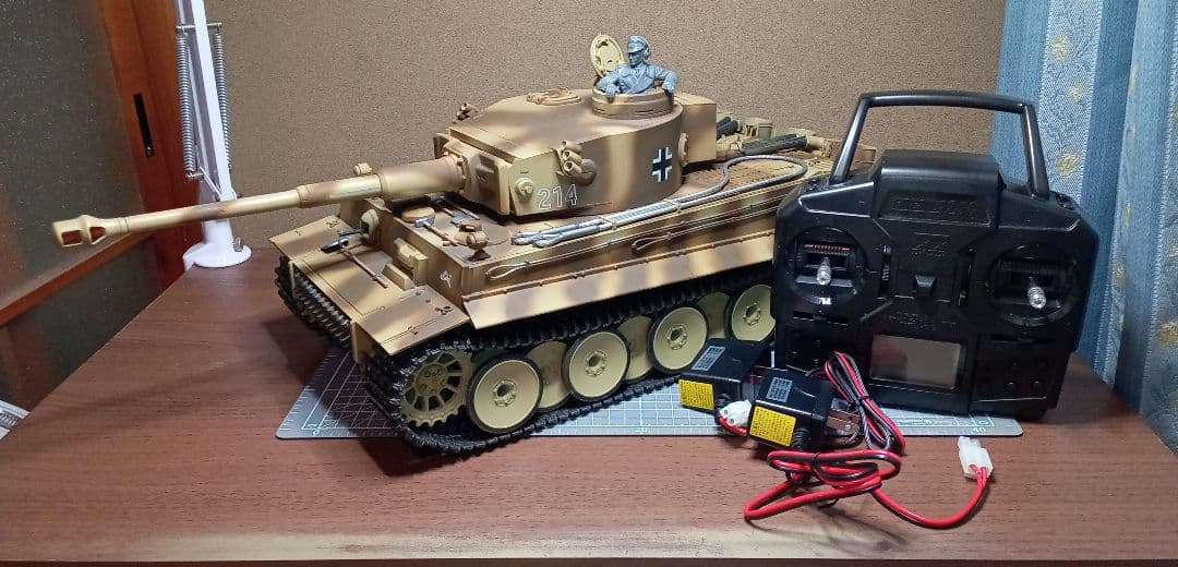 タミヤ1/16RCタンクTIGER−Ｉフルオペレーションセット完成品