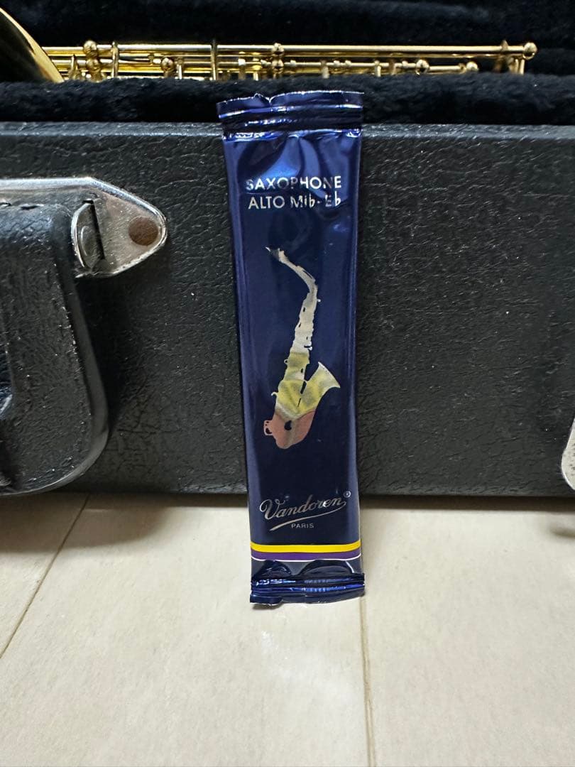 アルトサックス(ゴールド) 本体 ケース付き
