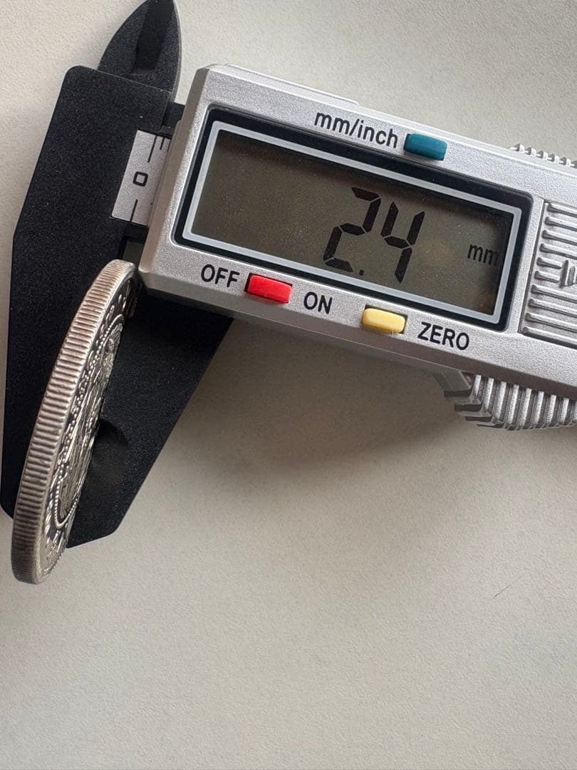 s*e様 【本物保証】 一圓銀貨 丸銀右打 明治28年銘