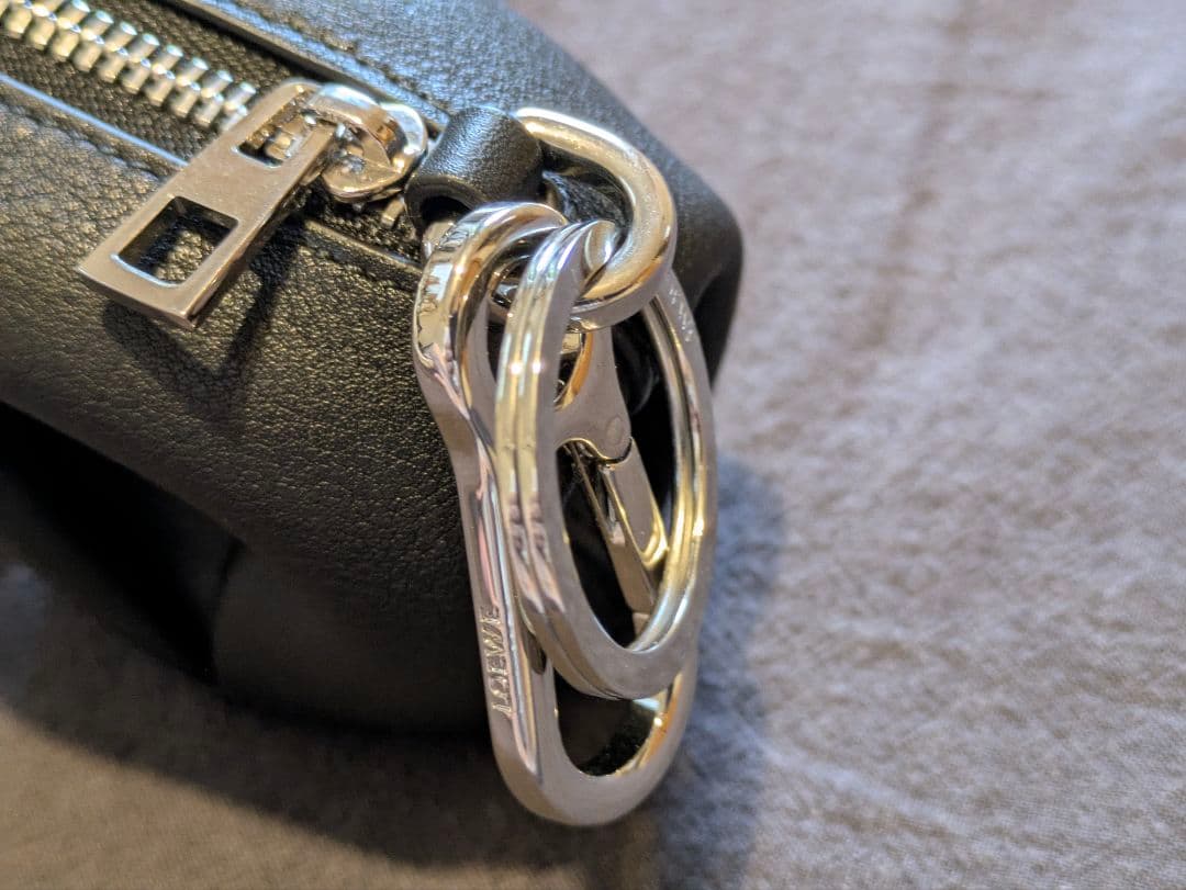 C*a様 【LOEWE】エレファント レザーケース チャーム(ブラック)