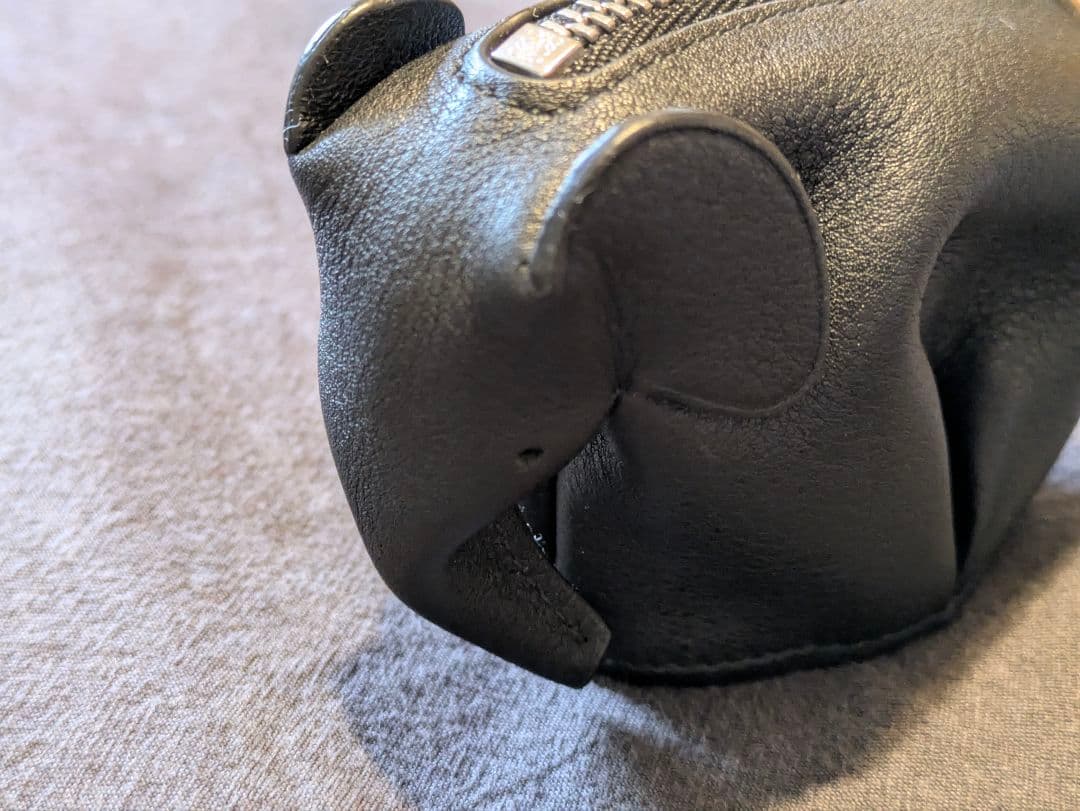 C*a様 【LOEWE】エレファント レザーケース チャーム(ブラック)