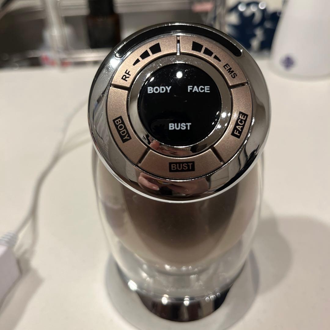 美顔器 premium F6