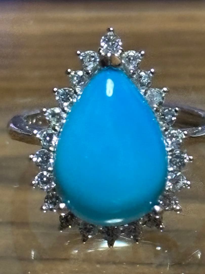 なかなか見つからない！貴重な天然石スリーティングビューティ、ターコイズ！リング