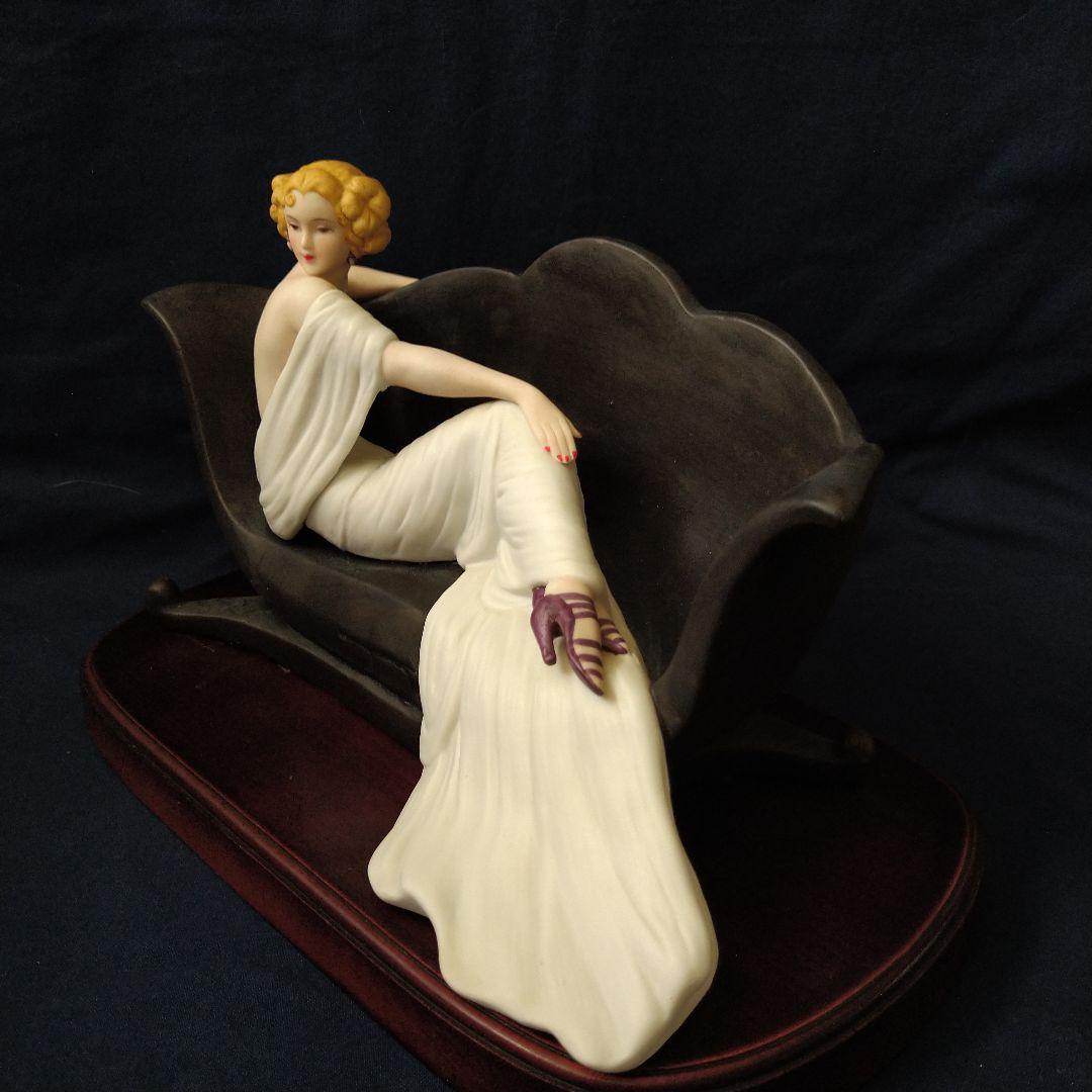 ＊ルイ・イカール限定フィギュア＊「ソファ（1937)」