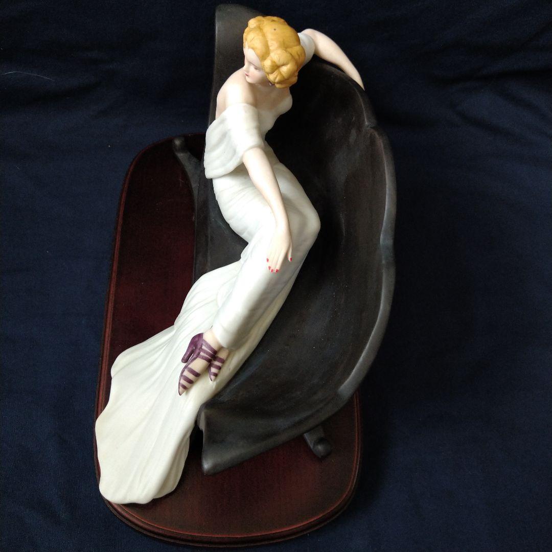 ＊ルイ・イカール限定フィギュア＊「ソファ（1937)」