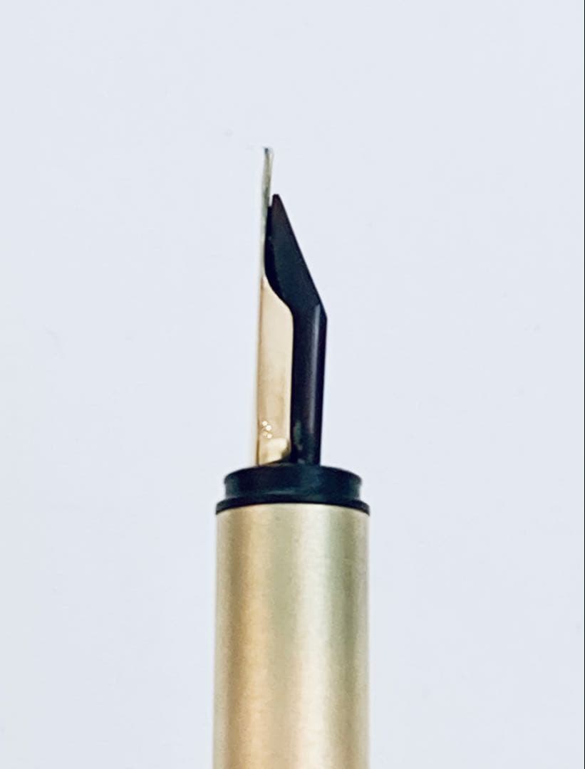 ペン先14金◇モンブラン 高級万年筆 ノブレスゴールドMONTBLANC 金張り