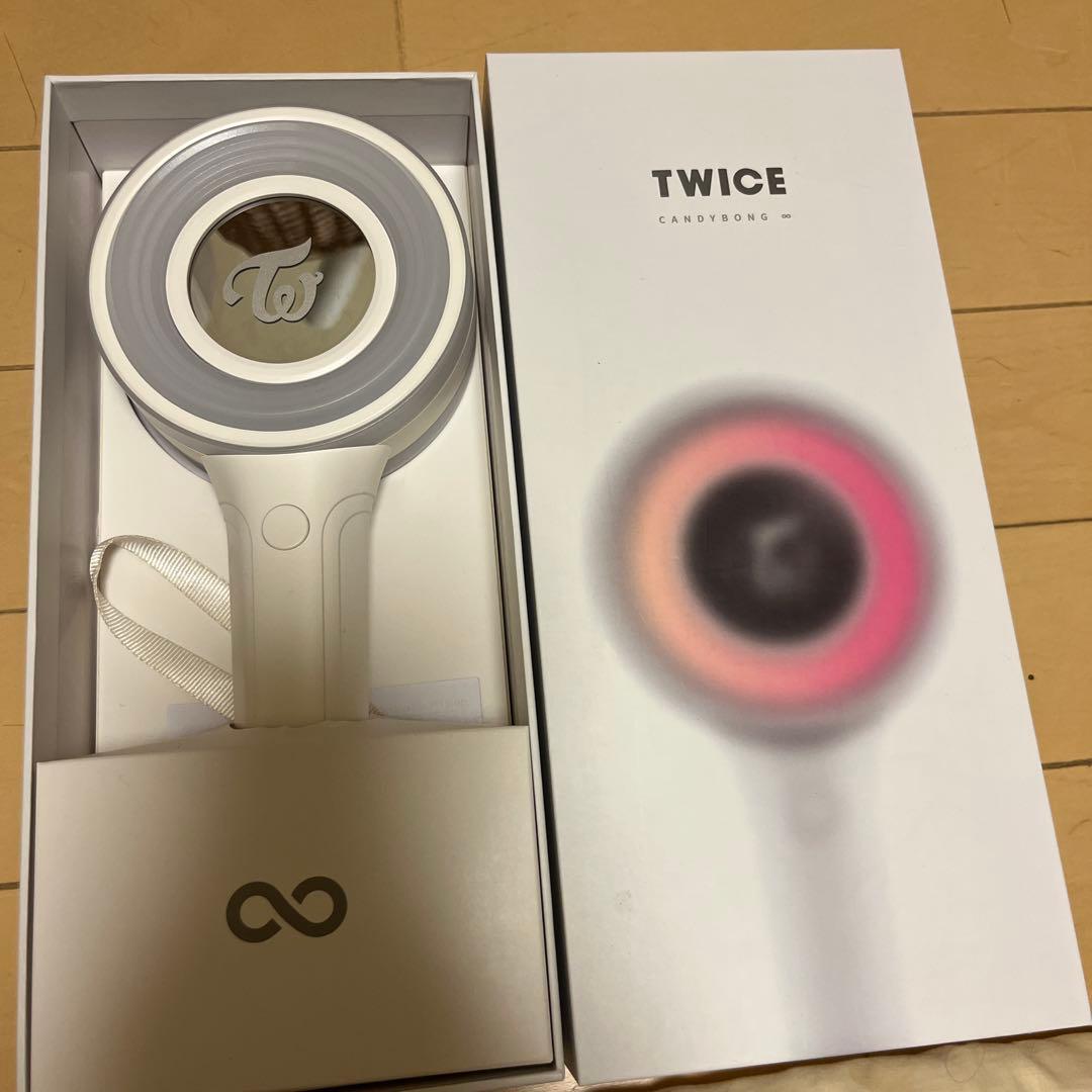TWICE ペンライト ホワイト 専用ボックス付き - メルカリ